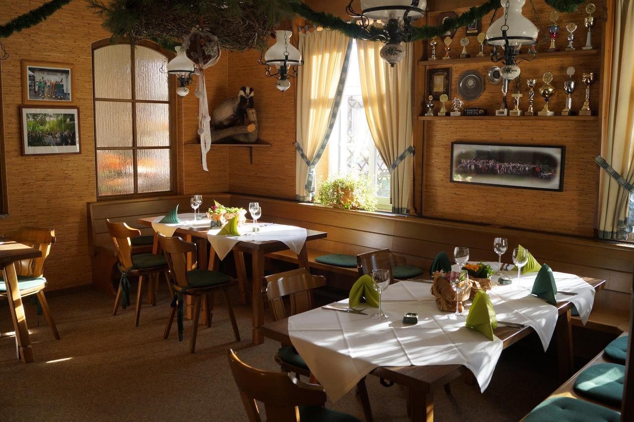 Wirtshaus & Pension "Zum Hammer" Neustadt  ภายนอก รูปภาพ